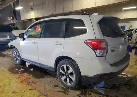 2017 Subaru Forester 2.5I Premium z USA, uszkodzony, nr VIN JF2SJAEC2HG805243